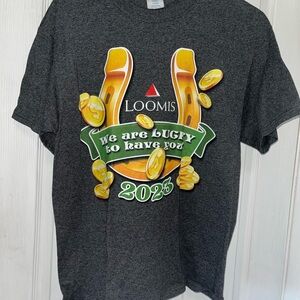Loomis Graphic T-Shirt in Gray